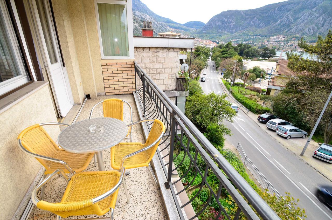 Central Apartment Kotor Exterior foto